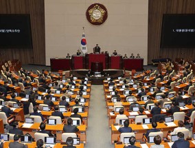 定了！韩国宪法法院27日首次开审总统弹劾案，尹锡悦组辩护团队备战