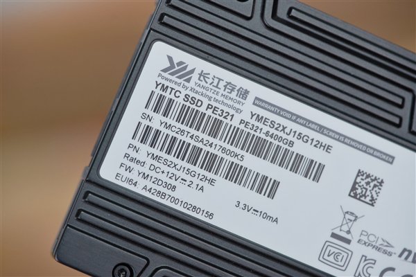 首款晶栈Xtacking 2.0技术！长江存储PE321 6.4TB SSD图赏